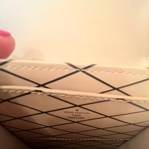 Authentic, like new Louis Vuitton LV Monogram Trunk Pochette Vertical - Picture 9 of 11